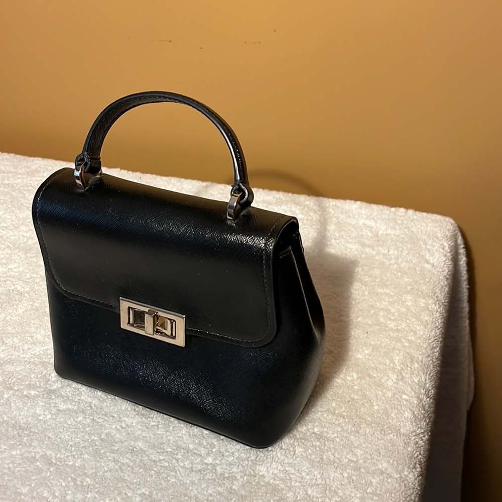 Mini Kate Spade bag with gold hardware